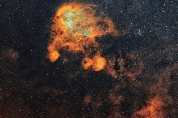 New 1.5-billion-pixel image shows Running Chicken Nebula in unprecedented detail